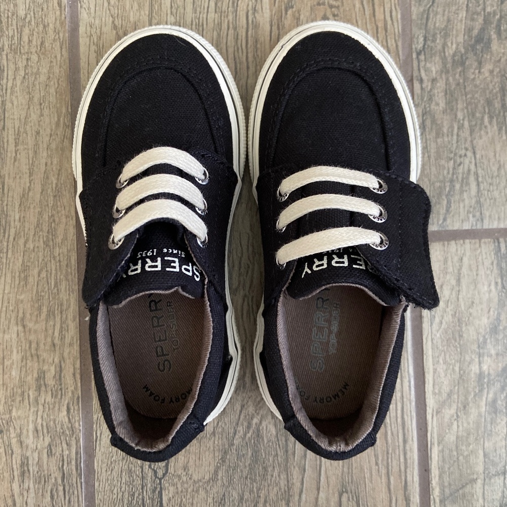 Speedy Top Sider Boys shoes - Size 8